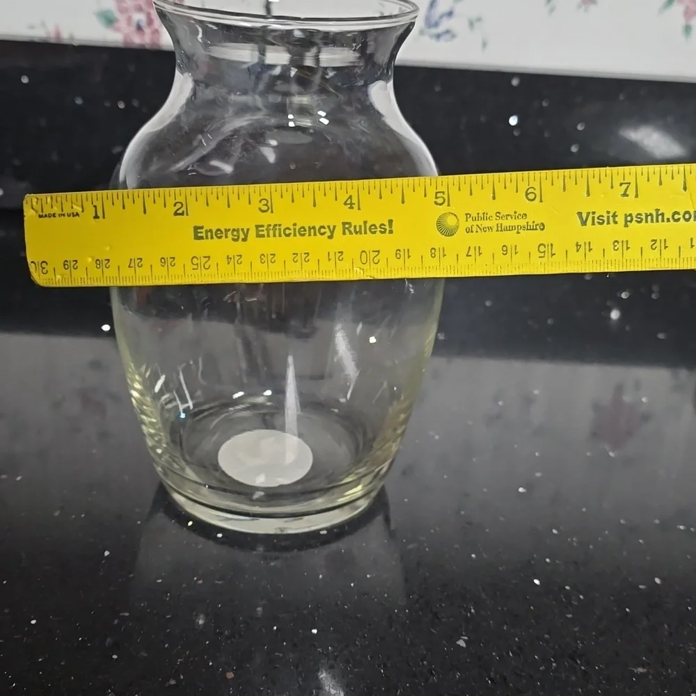 MAKE OFFER. Elegant Clear Glass Standard Vase